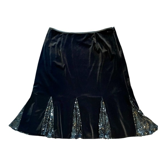 JACKIE JON, NWT, BLACK VELVET LOOK, MID LENGTH SKIRT. SIZE 14. - Picture 2 of 4
